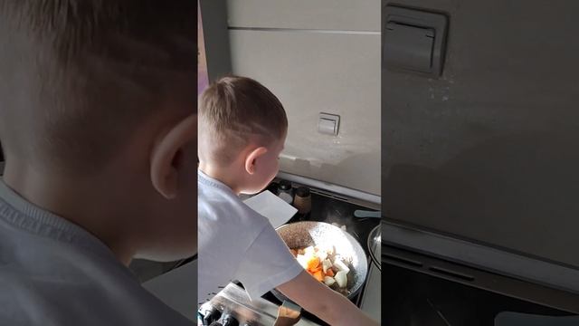 доступно для каждого смог даже ребенок. паштет из куриной печени