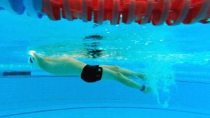 EUL 73 rus «Плавание на спине, гребки одной рукой»