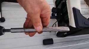 Снимаем газлифт с офисного кресла.