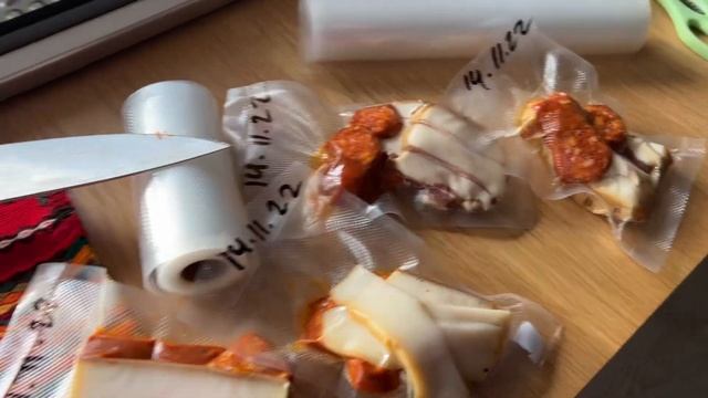 Вакууматор.Закусочный набор.Вакуумируем Сало и колбасу порционно.Заморозка. 14 ноября 2022 смотреть онлайн