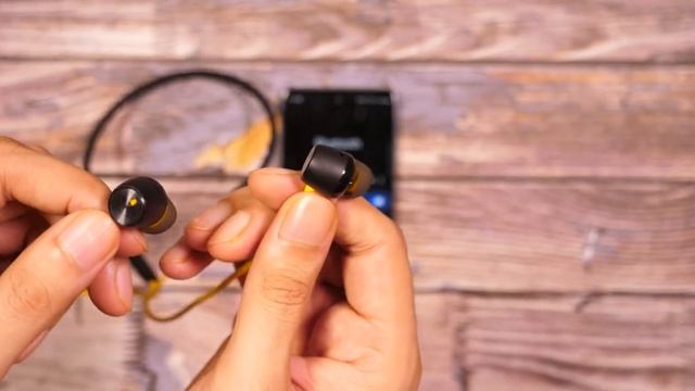 Realme Buds Wireless Pro Full Review vs Enco M31: Call Quality, Noise Cancellation, Latency [Hindi]