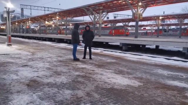 Эд9э с маршрутом Вокзал Казань-1 - Аэропорт, 6 путь. Казань смотреть онлайн