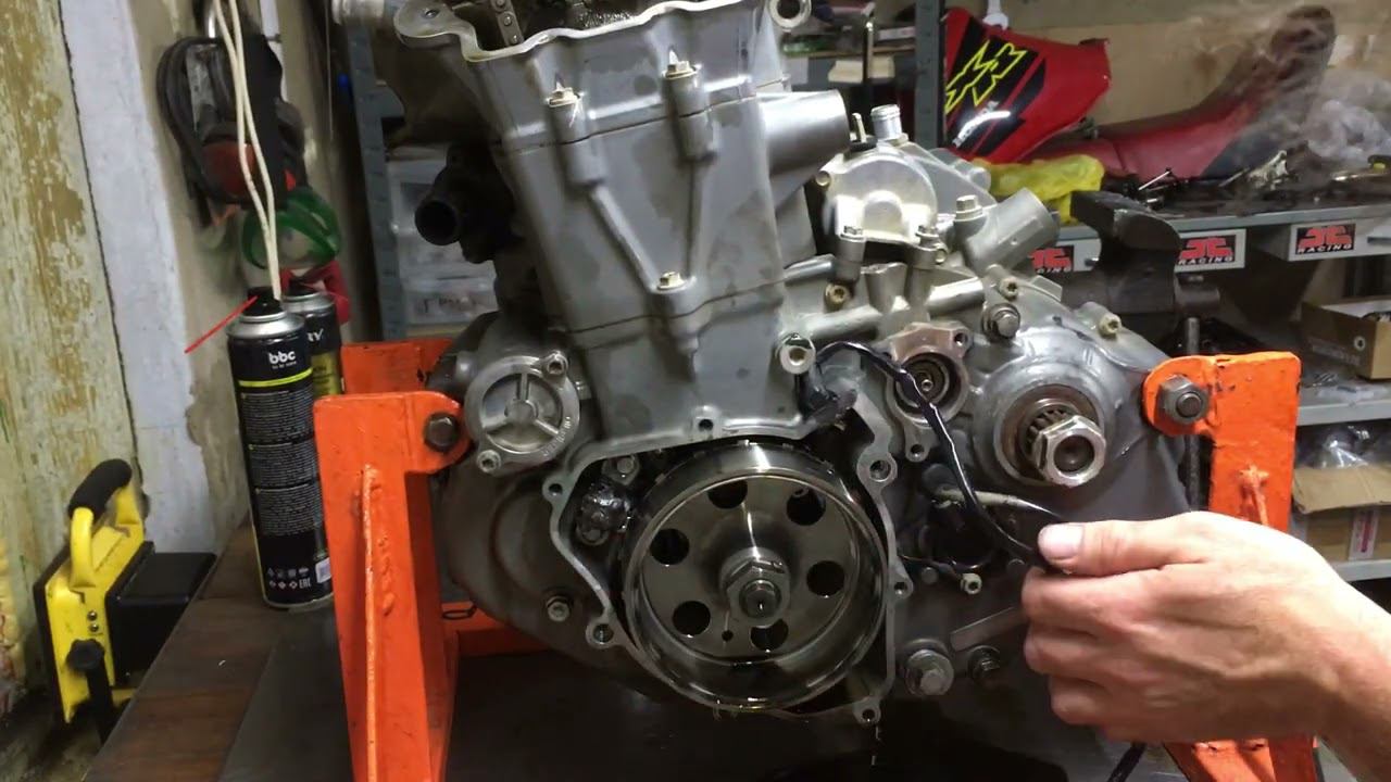 Почему заклинил KTM690 на 45000 км??? смотреть онлайн