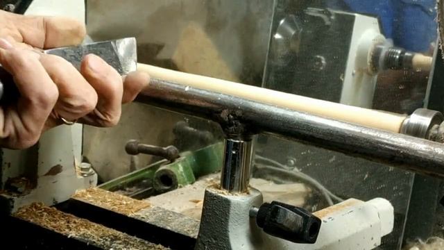 Демонстрационный поворотный столик из дерева своими руками