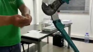 Тросорез Kraftool 23339-60 разрезает трос 10мм.