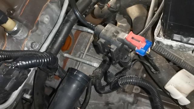 Заклинил термостат в открытом положении. Падает температура двигателя. Из печки дует холодный возду смотреть онлайн