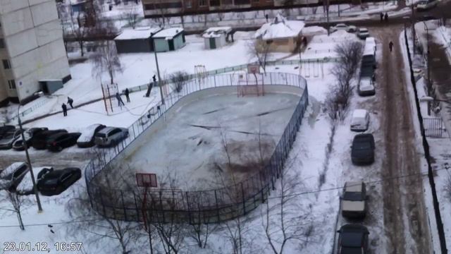 Заливают каток timelapse