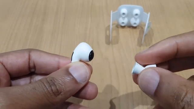 AirPod Pro: How To Change Ear Tips Safely смотреть онлайн