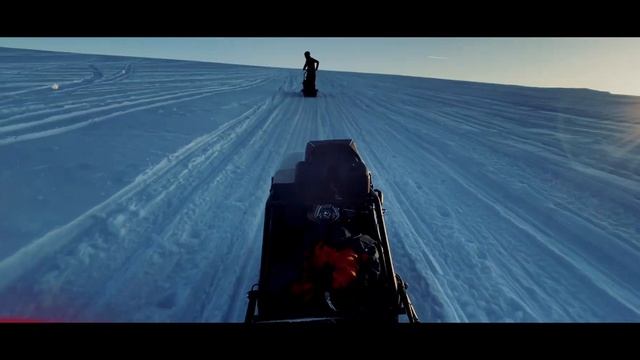 Sport de iarna pe senile, in Romania - Tinger Dog - Cabana Dichiu - Complexul Sportiv Piatra Arsa смотреть онлайн