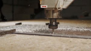 Фрезерная резка и гравировка пластика