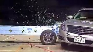 Nissan teana crash test