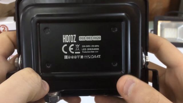 Китайский led прожектор. Доступный свет 1000 люмен, 6500К, 20Вт. смотреть онлайн