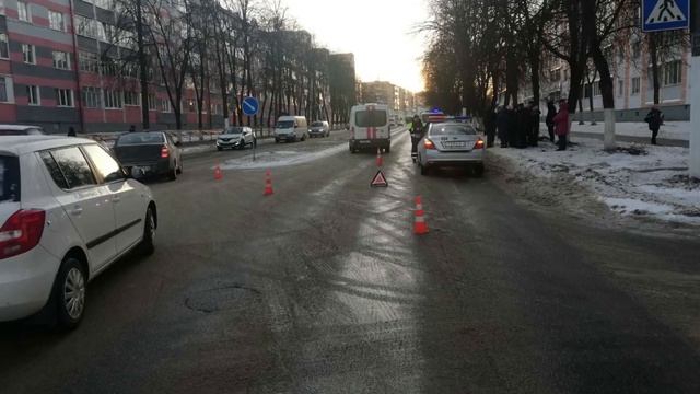 На улице Интернациональная пострадали сразу два пешехода смотреть онлайн