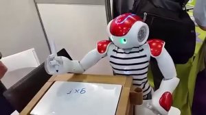 Будни робота-математика (озвучка робота)
