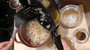 Оленина тушеная с брусникой, рецепт