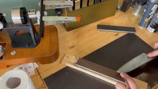 Заточка ножа руками до бритвы на Веневских алмазных брусках