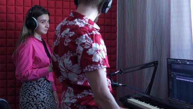 Алина - Песня и Клип в Подарок на Свадьбу / Студия звукозаписи Тюмени у Александра Сэна смотреть онлайн