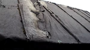 Старинная баня-сарай из монолитного шлакобетона. 30 лет зданию.