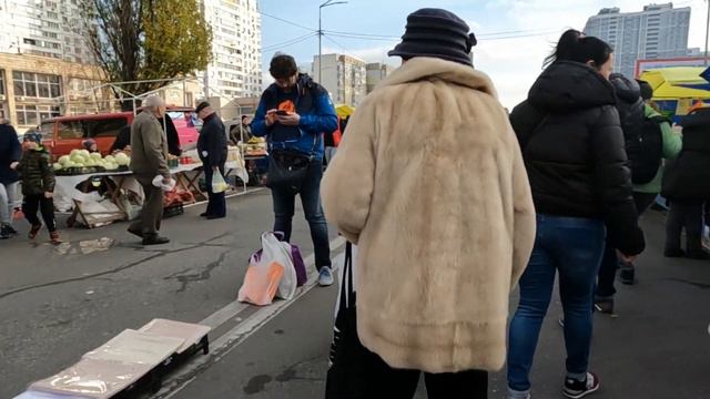 Вот это огромный выбор на рынке в Киеве смотреть онлайн