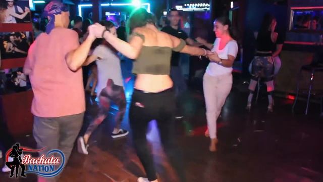 Funny Bachata "Rueda" смотреть онлайн