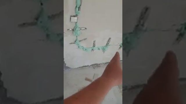 Треснул дом внутри .Новокубанск часть 3 . Устраняем трещины, что делать если треснул дом????? смотреть онлайн