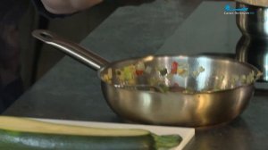 Полезный завтрак: запеканка из кукурузной крупы и овощей