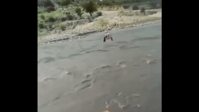 ДАГЕСТАН - ЧТО ДЕЛАТЬ, ЕСЛИ В ГОРАХ НЕТ МОСТА! смотреть онлайн