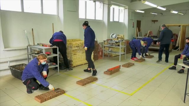 Открытый онлайн урок. Знакомьтесь, профессия-каменщик