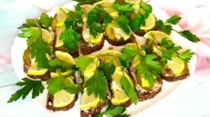 Быстрая закуска из доступных продуктов! Бутерброды со шпротами! Проверено - съедаются сразу!