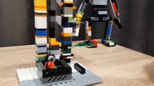 Строительный лифт из Lego