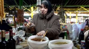 Грузия КУТАИСИ / Продуктовый рынок, центр города и собор Баграти
