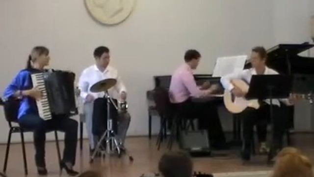 Р.Бажилин "Карамельный аукцион" Аккордеонистка Анастасия БУРМИСТРОВА и ансамбль "Серпантин" смотреть онлайн