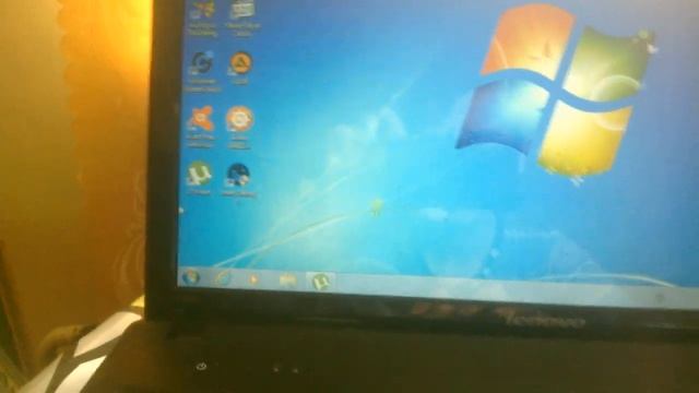 Пищит ноутбук во время включения! Проблема решена! [Lenovo G575] Неисправная клавиатура смотреть онлайн