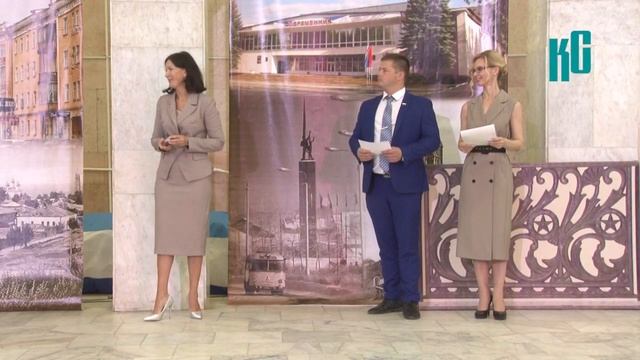 Выпускникам школ Коврова вручили золотые и серебряные медали смотреть онлайн