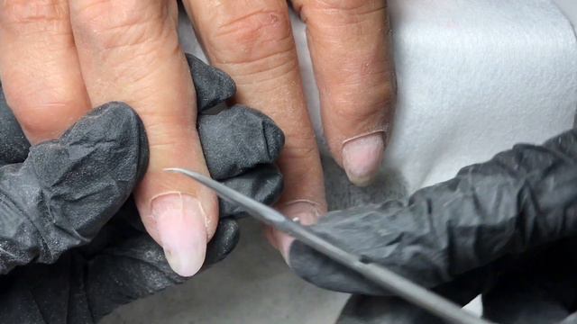 Актриса на маникюре 💅