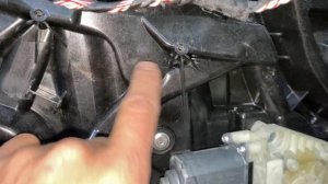 Как снять стекло в задних дверях BMW G12 How to remove glass BMW G12