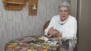 Порядки на грядке. Тётя Таня учит сеять дельфиниумы