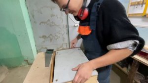 Сделал ГИТАРУ из ШКАФА своими руками и сыграл на ней (часть первая)