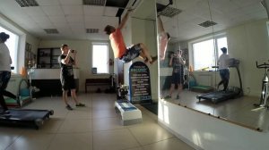 Подъемы ног к перекладине за 1 мин Иван Лопухов