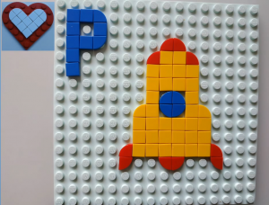 Ракета и буква Р из Lego dot's