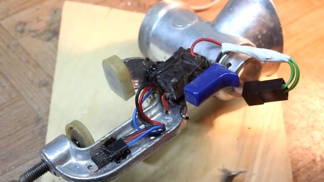 Не выбрасывайте старую мясорубку и шуруповёрт. Гениальная идея! смотреть онлайн