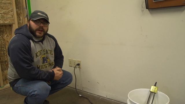 Pouring Epoxy In A Concrete Countertop! смотреть онлайн