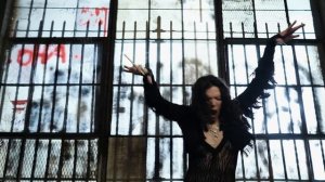 Beth Hart "Babe I'm Gonna Leave You" (Official Music Video) no audio