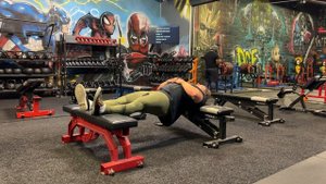 Как разминаться перед приседом или тягой.