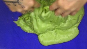 Сделала ОГРОМНЫЙ воздушный ЛИЗУН БЕЗ ЗАГУСТИТЕЛЯ из шампуня и фери / ФЛАФФИ СЛАЙМ из всего что есть