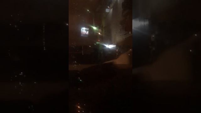 Мощный ветер ночью порывы ветра 15-17 м/с! 3 мая 2022!