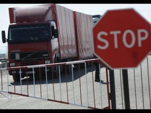 Китай запретил ввозить продукты из России