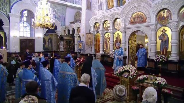 Божественная литургия у ковчега с частицей Пояса Пресвятой Богородицы, Храм на Крови, 29.10.20 смотреть онлайн