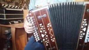 По Муромской дорожке стояли три сосны...