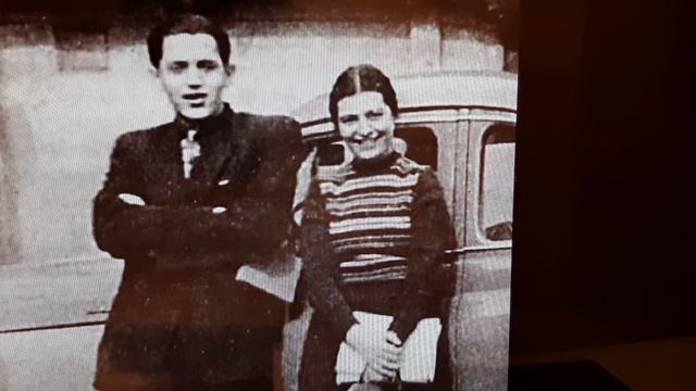 4.12.2021 г. Роберт Рождественский "Любовь. Мы об этом читали в книжках." Читает Ольга Алистратова.